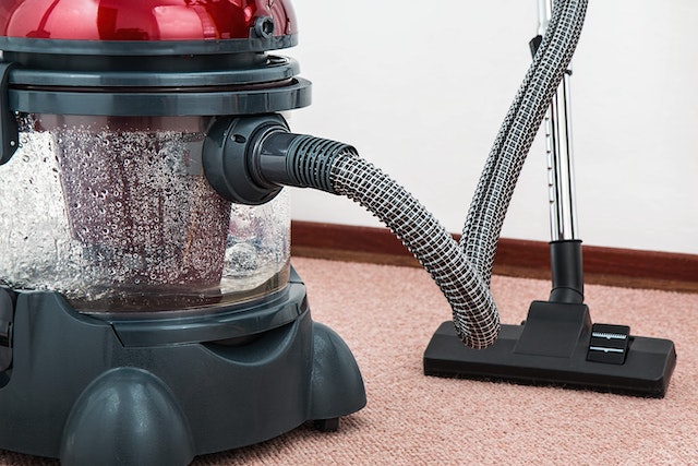 black%20and%20red%20carpet%20steam%20cleaner%20and%20vacuum